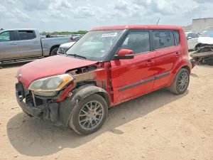Kia Soul 2.0L 4 2013