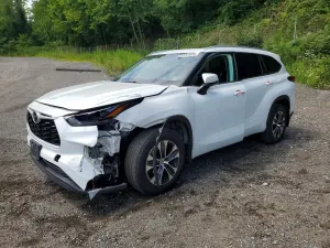 Toyota Highlander 3.5L 6 2022