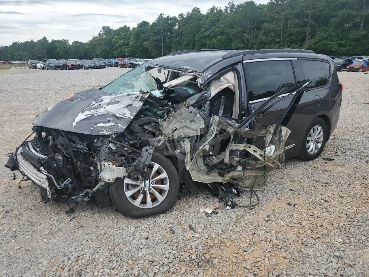 Chrysler Pacifica TOURING L 3.6L 6 2017