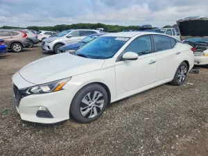 Nissan Altima 2.5L 4 2020