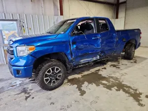 Toyota Tundra 5.7L 8 2017