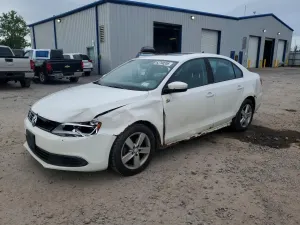 Volkswagen Jetta 2.0L 4 2011