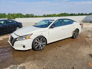 Nissan Altima 2.5L 4 2020