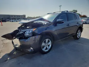 Toyota Rav4 2.5L 4 2015