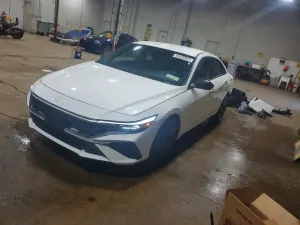 Hyundai Elantra 2.0L 4 2026