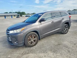 Toyota Highlander 3.5L 6 2017