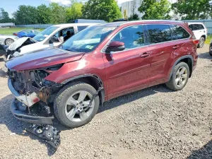 Toyota Highlander 3.5L 6 2015