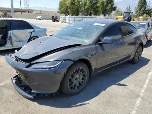 Tesla Model 3 2025