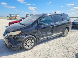 Toyota Sienna 3.5L 6 2017