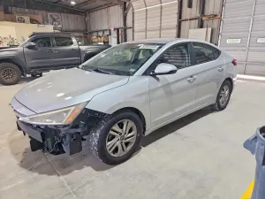 Hyundai Elantra 2.0L 4 2019
