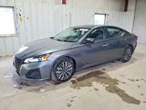 Nissan Altima 2.5L 4 2025