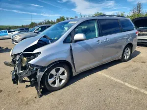 Toyota Sienna 3.5L 6 2012