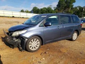Toyota Sienna 3.5L 6 2017