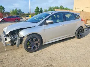 Ford Focus 2.0L 4 2013