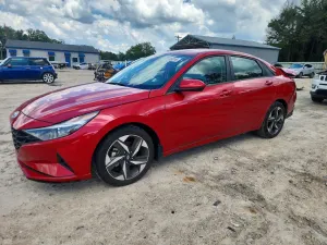 Hyundai Elantra 2.0L 4 2023