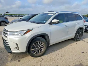 Toyota Highlander 3.5L 6 2017