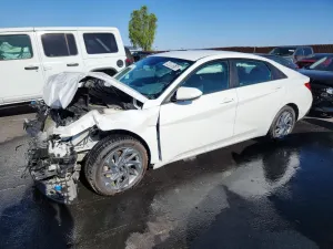 Hyundai Elantra 2.0L 4 2024