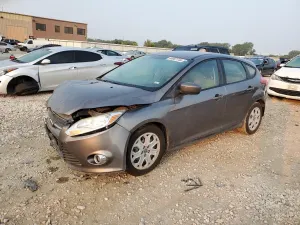 Ford Focus SE 2.0L 4 2012