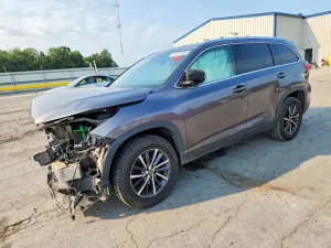 Toyota Highlander 3.5L 6 2017