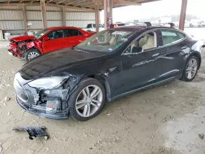 Tesla Model S 2014