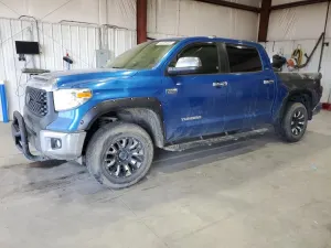 Toyota Tundra CREWMAX SR5 5.7L 8 2017