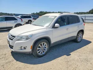 Volkswagen Tiguan 2.0L 4 2011