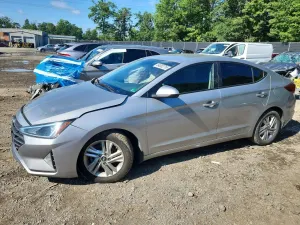 Hyundai Elantra 2.0L 4 2020