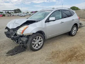 Nissan Rogue 2.5L 4 2013