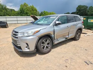 Toyota Highlander 3.5L 6 2017