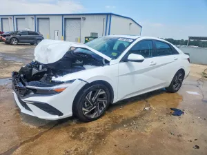 Hyundai Elantra 2.0L 4 2025