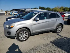 Mitsubishi Outlander 2.0L 4 2015