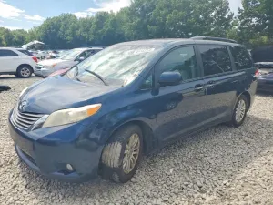 Toyota Sienna 3.5L 6 2011