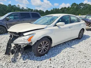 Nissan Altima 2.5L 4 2015