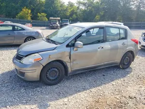 Nissan Versa 1.8L 4 2010