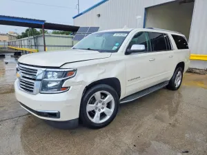 Chevrolet Suburban 5.3L 8 2015