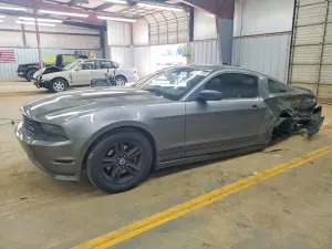 Ford Mustang 3.7L 6 2012