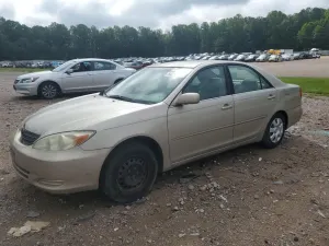 Toyota Camry LE 2.4L 4 2004