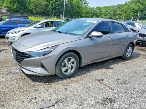 Hyundai Elantra 2.0L 4 2022