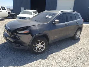 Jeep Cherokee LATITUDE 2.4L 4 2016