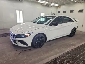 Hyundai Elantra 2.0L 4 2026