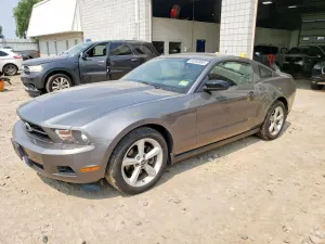 Ford Mustang 3.7L 6 2012