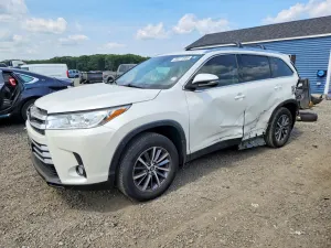 Toyota Highlander 3.5L 6 2019