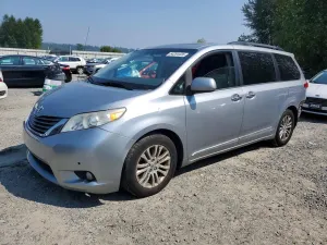 Toyota Sienna 3.5L 6 2014
