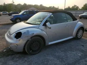 Volkswagen Beetle 2.0L 4 2004
