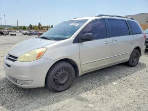 Toyota Sienna 3.3L 6 2004