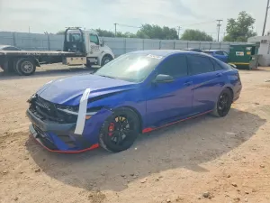 Hyundai Elantra 2.0L 4 2025