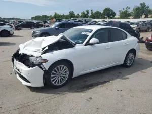Alfa Romeo Giulia 2.0L 4 2022