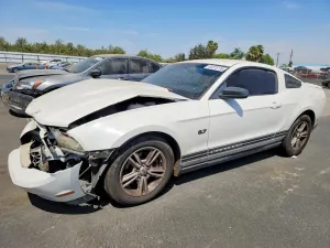 Ford Mustang 3.7L 6 2012