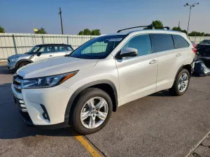 Toyota Highlander 3.5L 6 2019