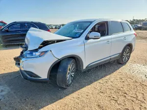 Mitsubishi Outlander 2.4L 4 2019